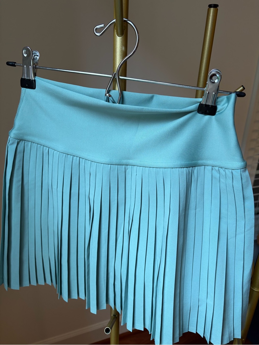 Alo Botanical Green Grand Slam Pleated Tennis Skirt